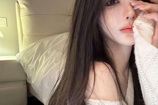 明星八卦与风水揭秘：黄晓明、Lisa等人的命运走向